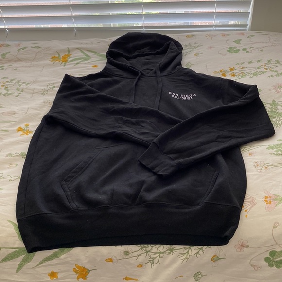 OVERSIZED BLACK HOODIE - Picture 3 of 6